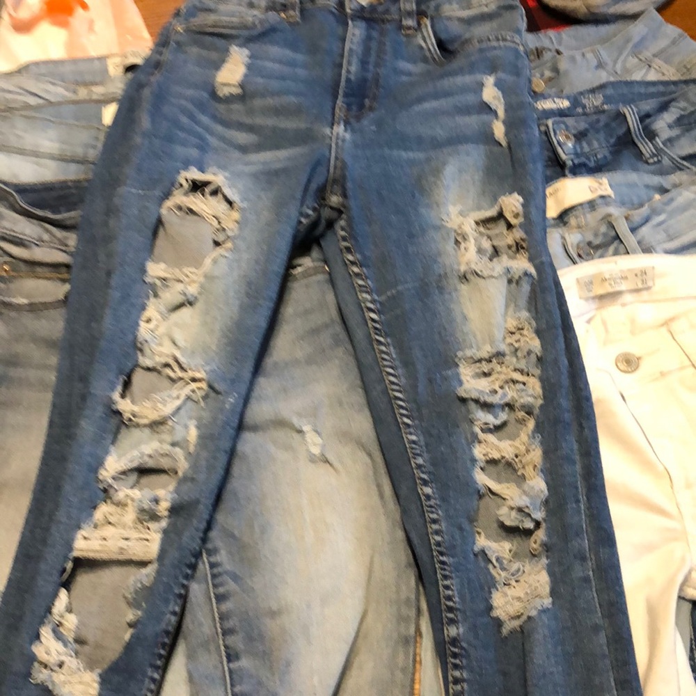 Women’s Refuge Cali ripped jeans size 5